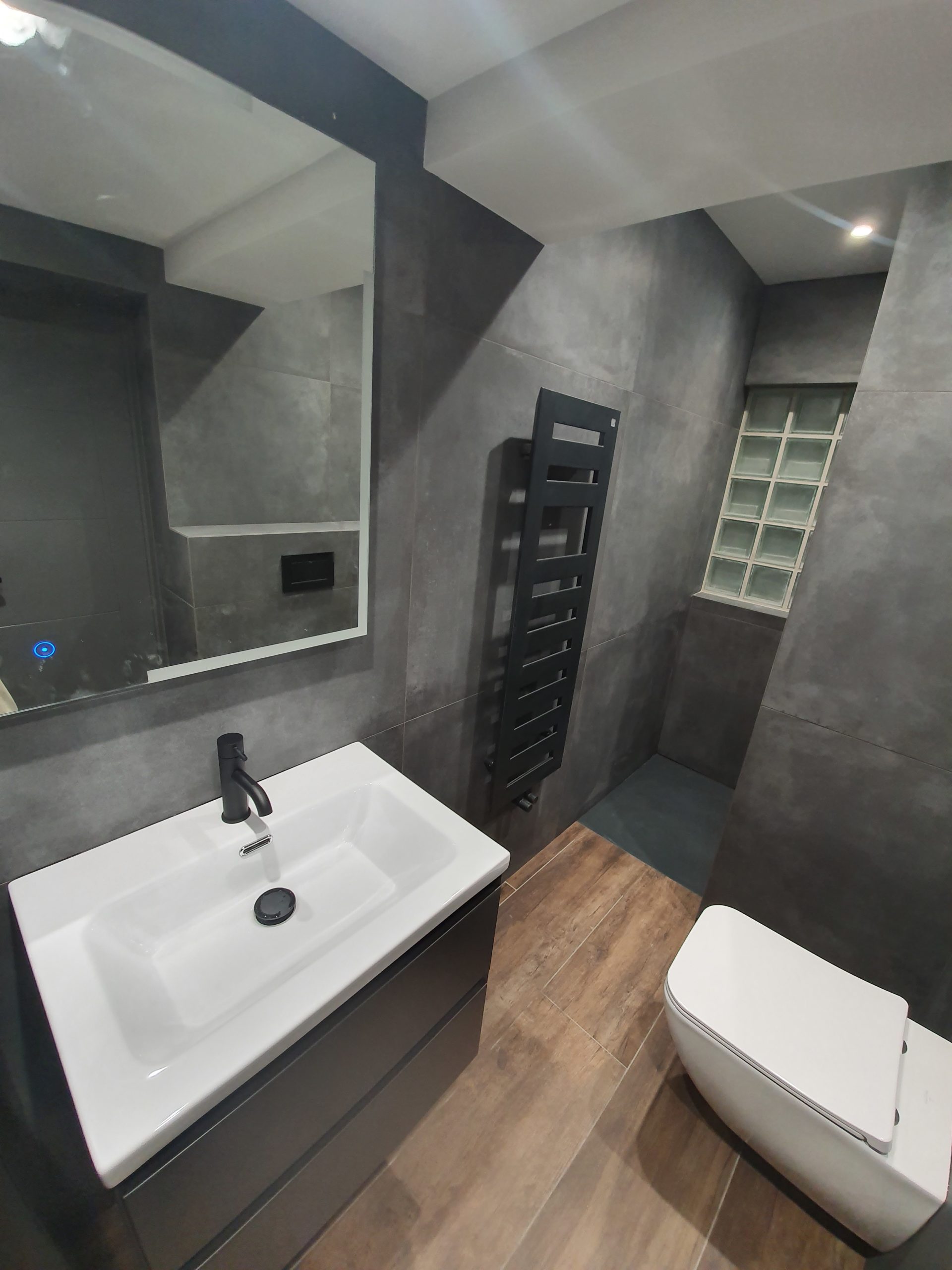 Bathroom Refurbishment TOP GRADE Build